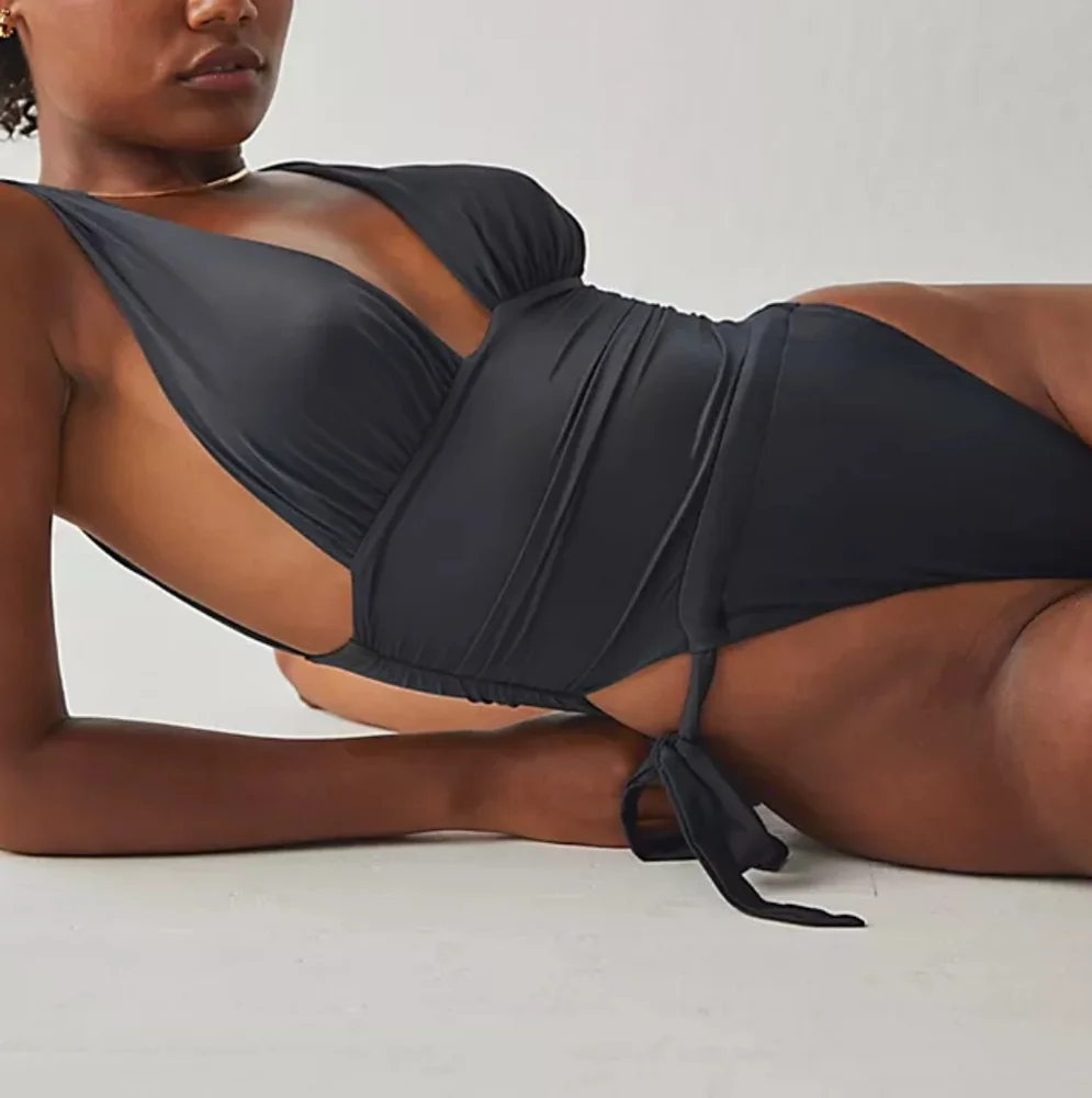 Free People We Are HAH Cut to the Chase Bodysuit Noir Black S